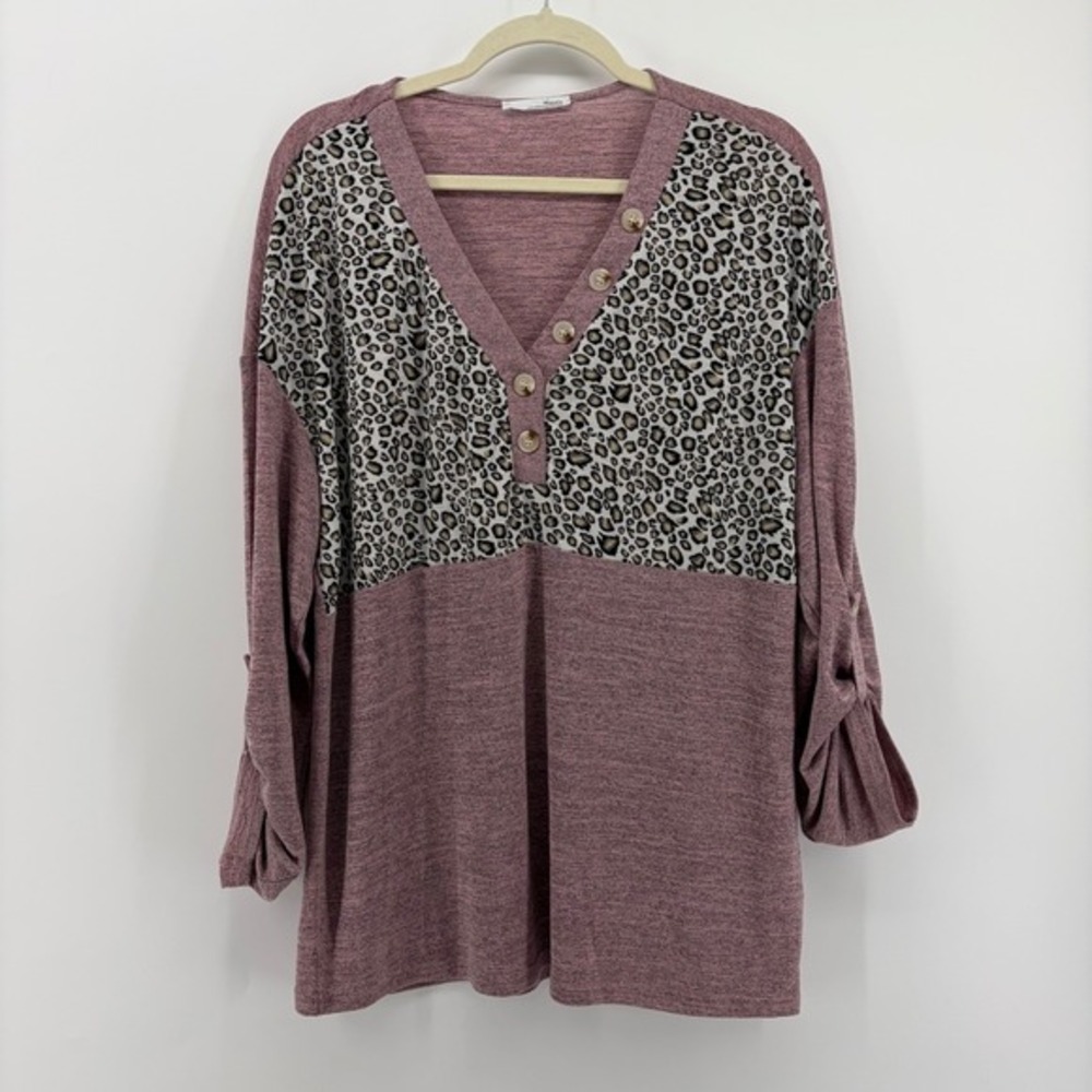 Messic Women's XL Heathered Mauve Leopard‎ Print V-Neck Roll-Tab Sleeve Top
